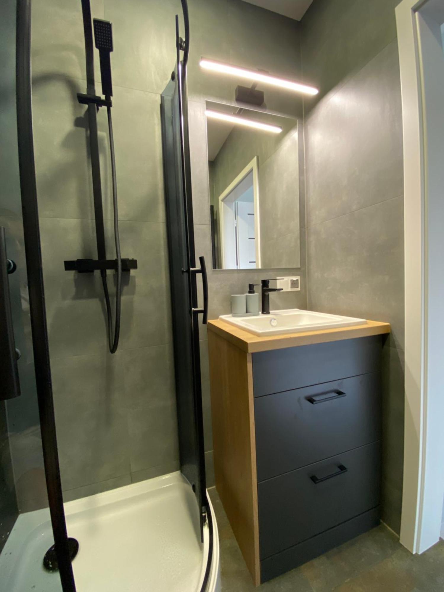 Apartament Mini Max เคียลเซ ภายนอก รูปภาพ